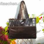 Dunkelbrauner Shopper mit Puschelrand
